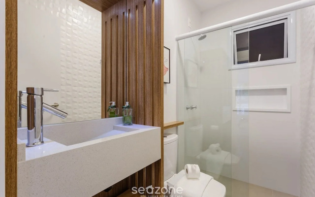 Apartment w/ Pool, 85m From Beach in Jurere Ptj203