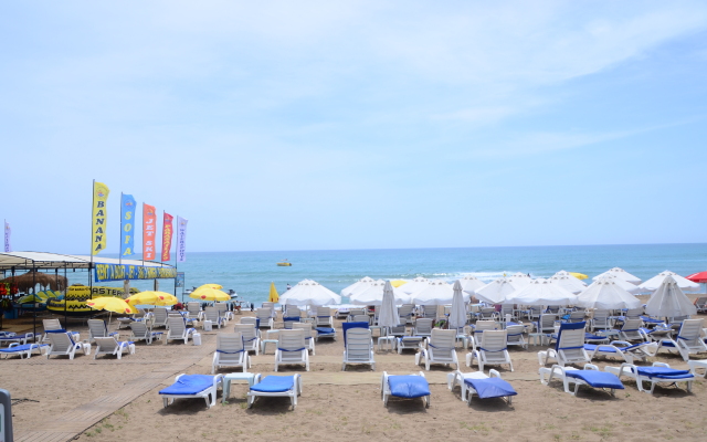 The Sansa Hotel & Spa