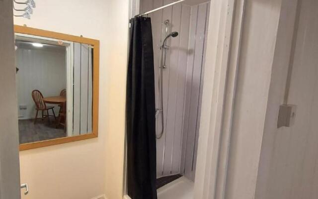 Lovely 3-bed Apartment in Parkgate Rotherham