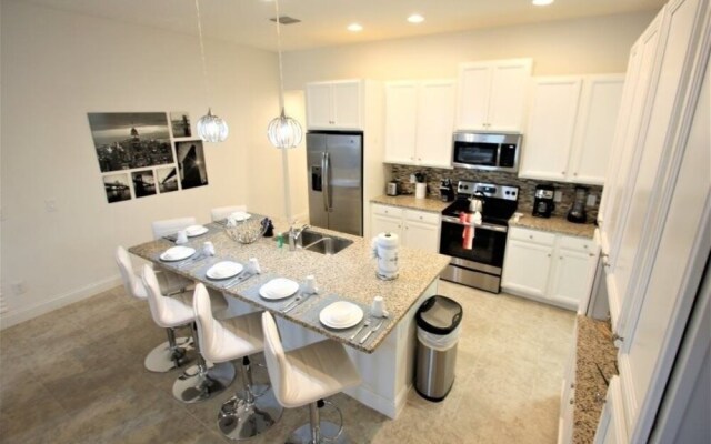 178fr 5 Bedroom Townhouse