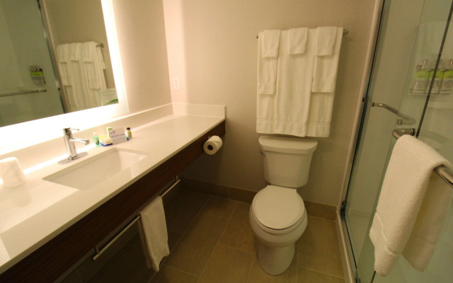 Holiday Inn Express Murrysville - Delmont by IHG