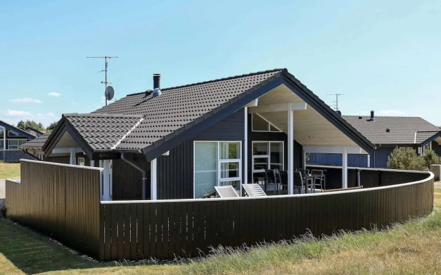 6 Person Holiday Home in Ringkobing-by Traum