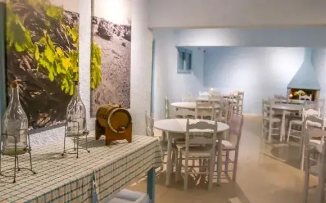 Zorbas Hotel Santorini