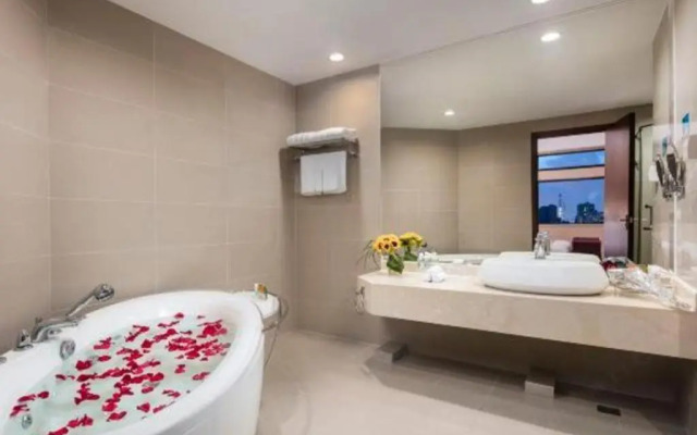 Shanghai Paradise Hotel