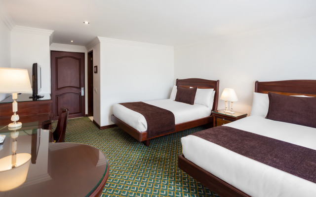 Hotel Embassy Park