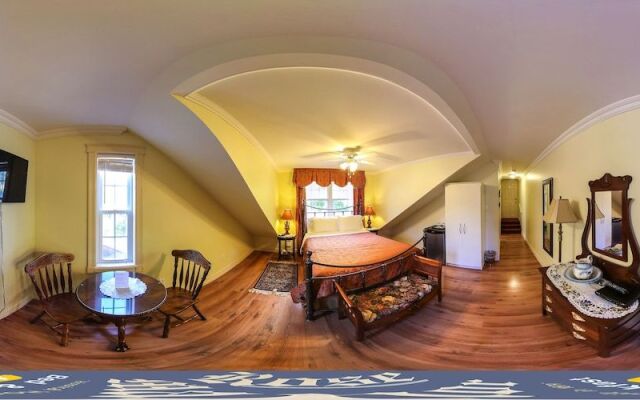Rose Manor Inn B & B