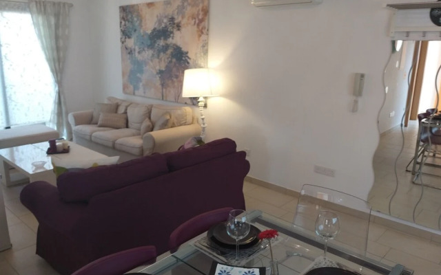 Marina Apartment 4