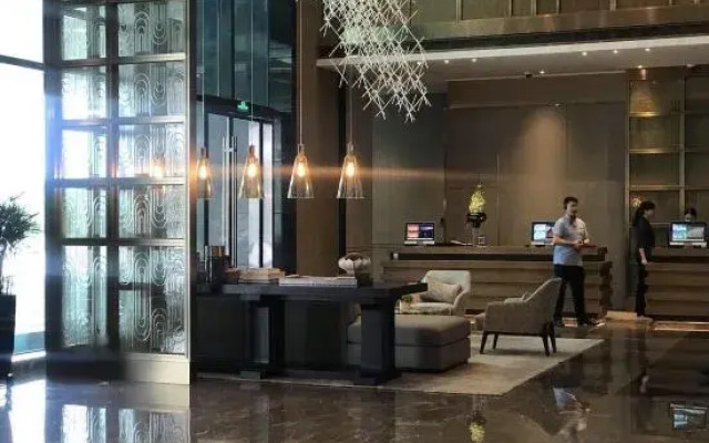 Vanke Shennan Road 68 Apartment (Shenzhen Dongmen Hubei Subway Station Branch)