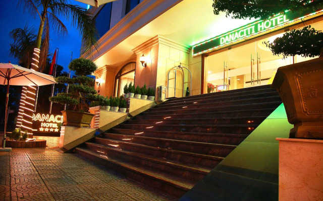Danaciti Hotel