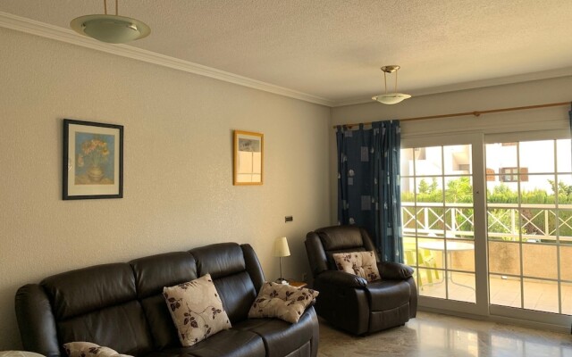 Sunny apartment in Albir el Point