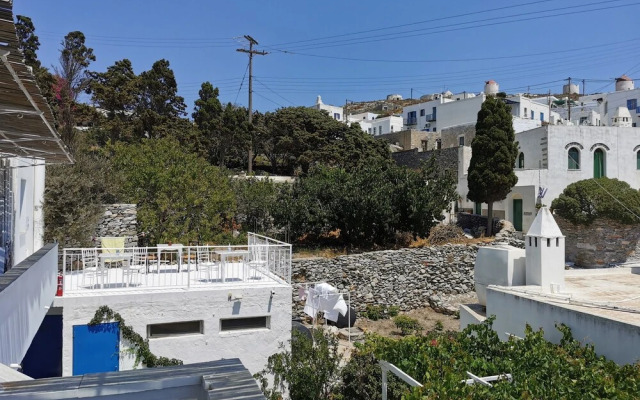 Politimi studios