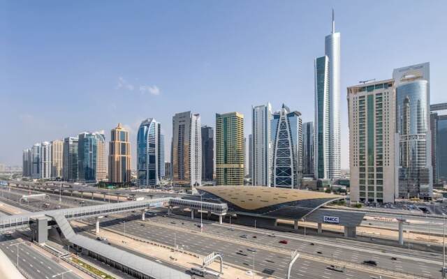 Vibrant Studio in Dubai Marina - Near Metro & Tram