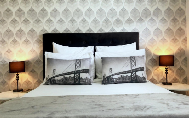 Mikey's place with Fibre Uncapped WiFi