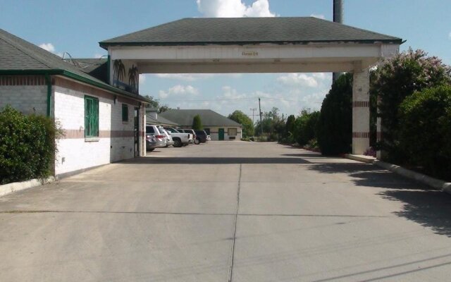 Safari Inn