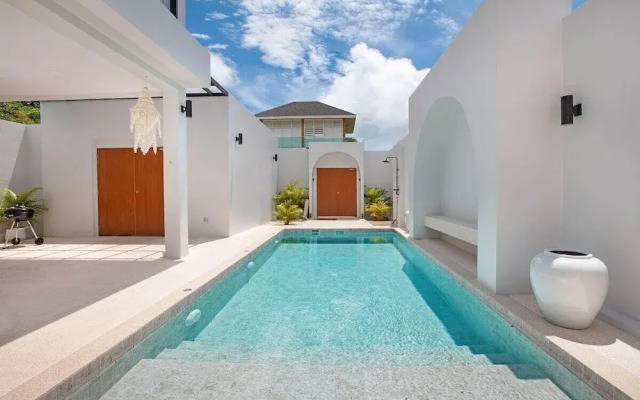 Mediterranean-Asian 3BR Villa Cristina