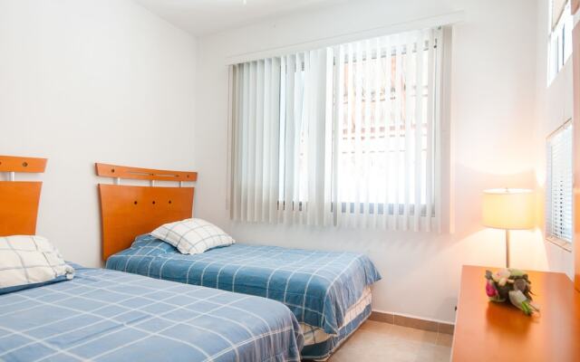 4BR Home Beach Neraby - bikes&wifi by TA