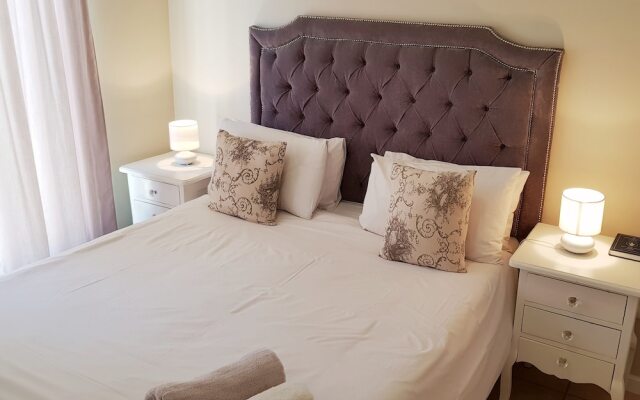 6 Nieuland 1053 Self catering