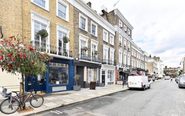 Elegant 3 Bed Apt With Rooftop Terrace In Pimlico