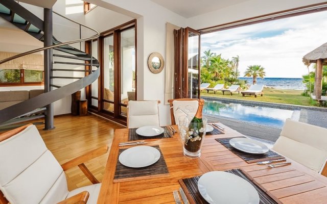 Oceanview Luxury Villa 038