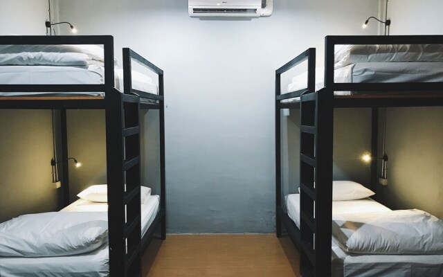 Bedbox Vientiane Hostel