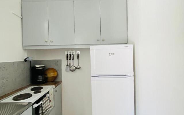 Olive Grove Poolside Apartments