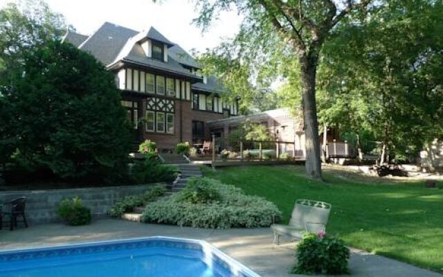 River Gate Inn