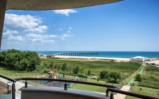 Long Beach Resort & Spa