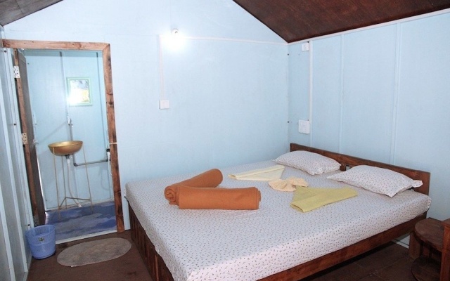 Sea Bird Beach Cafe & Cottages – Guest Rooms – Morjim
