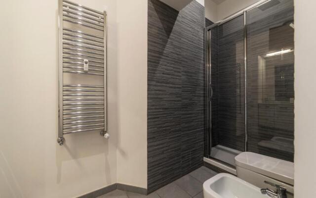 Porta Pia & Villa Torlonia Apartment with Balcony