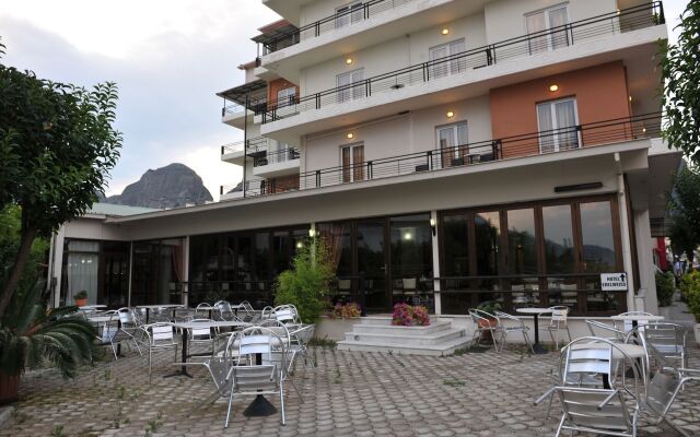 Edelweiss Hotel