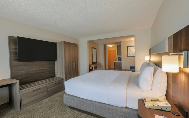 Holiday Inn Express & Suites Raleigh North - Wake Forest by IHG