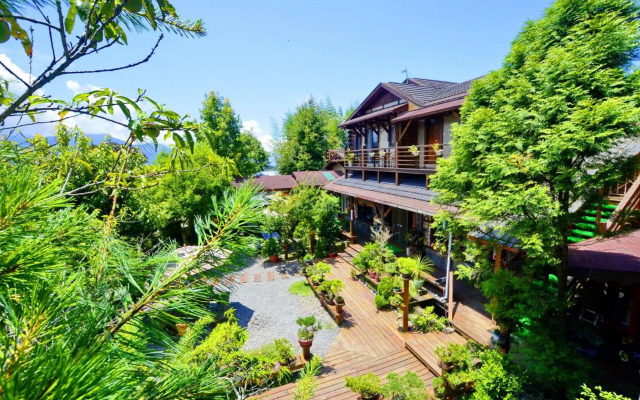 Shiyai Taoyuan B & B