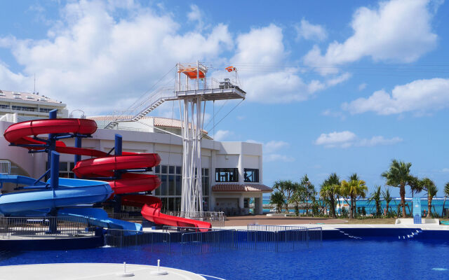 Sheraton Okinawa Sunmarina Resort