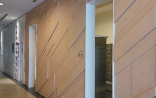 Cosy suite near Airport and LRT station