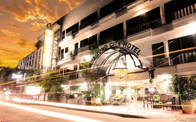 Diamond City Hotel