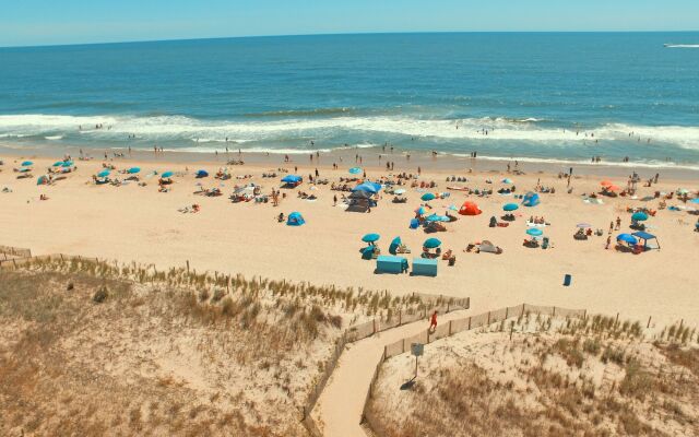 SeaLoft Oceanfront Hotel