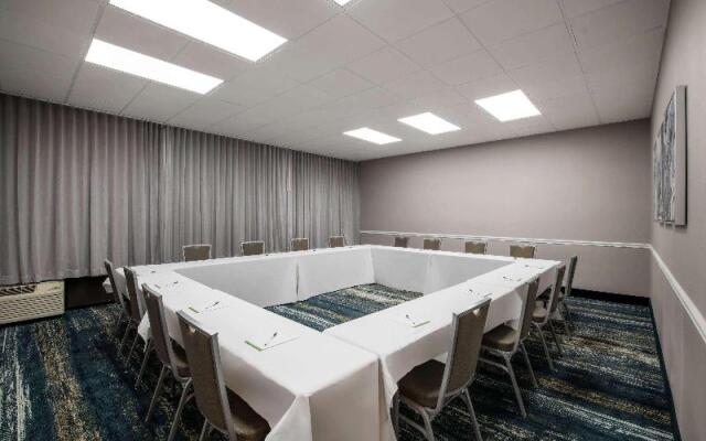La Quinta Inn Suites White Plains Elmsford