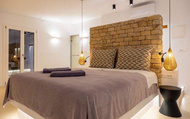 Utopia Suites by Anna Platanou - Adults only