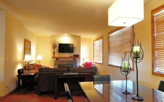 Warm Springs Collection by Alpine Lodging