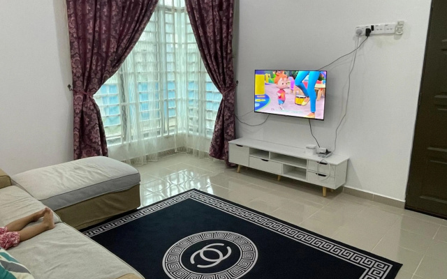 Arwaa Homestay Beachview – Guest Rooms – Kota Bharu
