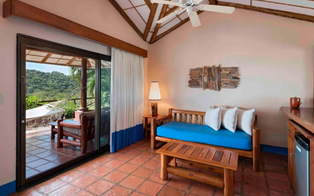 Punta Islita, Autograph Collection