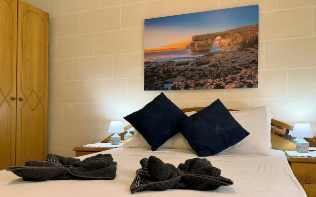 Traditional Maltese 3BD Apartment