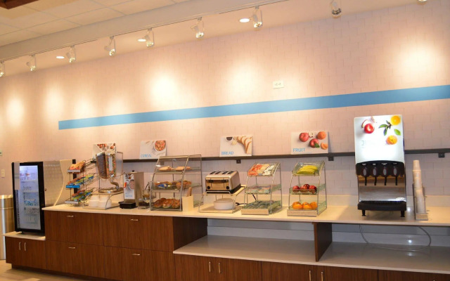 Holiday Inn Express & Suites Danville by IHG