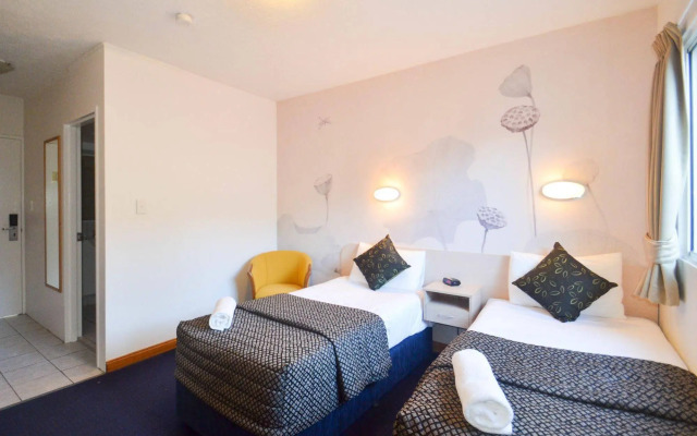 Airport Motel
