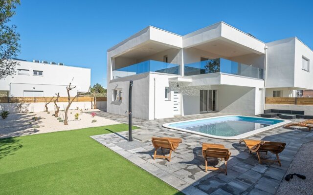 Grand Villa in Vodice With Private Swimming Pool