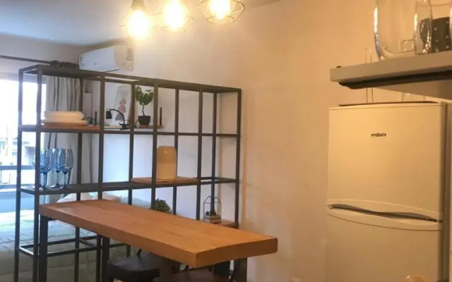 Comodo monoambiente bien ubicado en Cordon