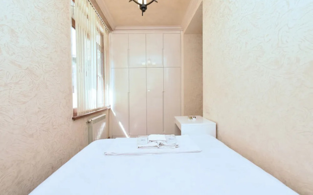 Apartment on Teryan 19