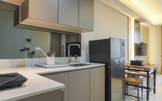 Modern Look And Comfy 2Br Gold Coast Apartment