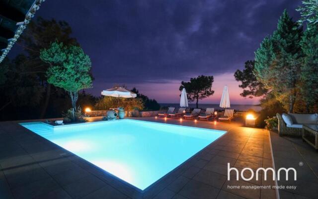 580m² homm Luxurious Seaside Residence in Syvota