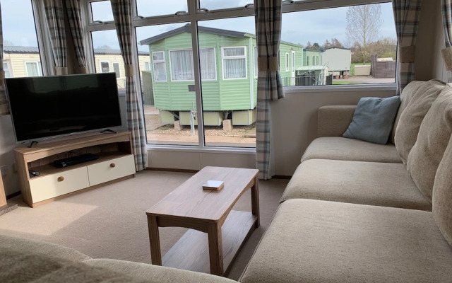 Beautiful 2-bed Caravan in Stratford-upon-avon